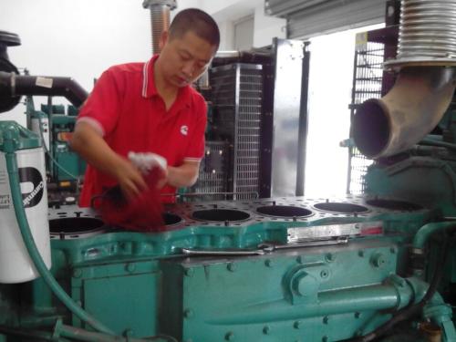 康明斯發(fā)動機(jī)噴油器銅套調(diào)修